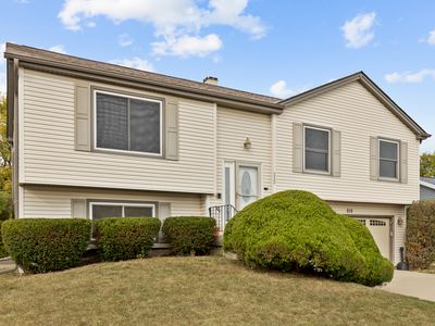 212 Huntington Dr, Streamwood, IL, 60107