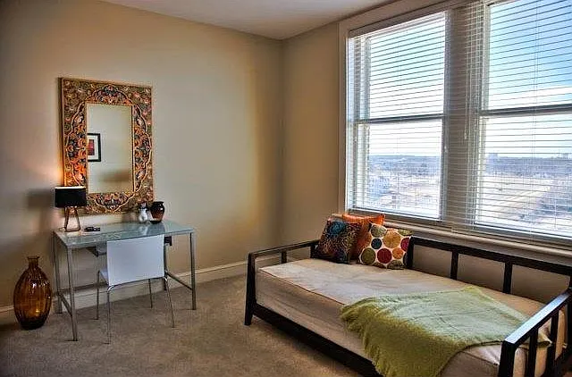 King Edward Apartments — Photo 30