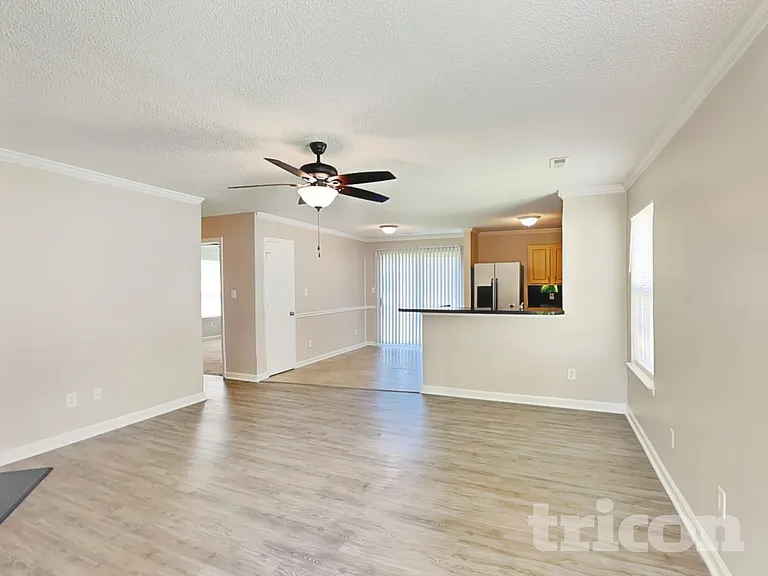 12209 Stewarts Crossing Dr — Photo 4