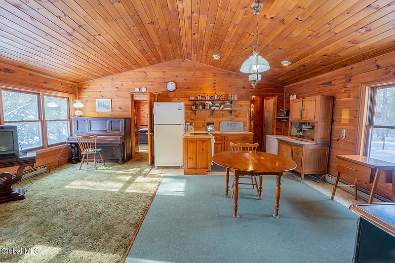 5th image of 342 Flat Creek Road