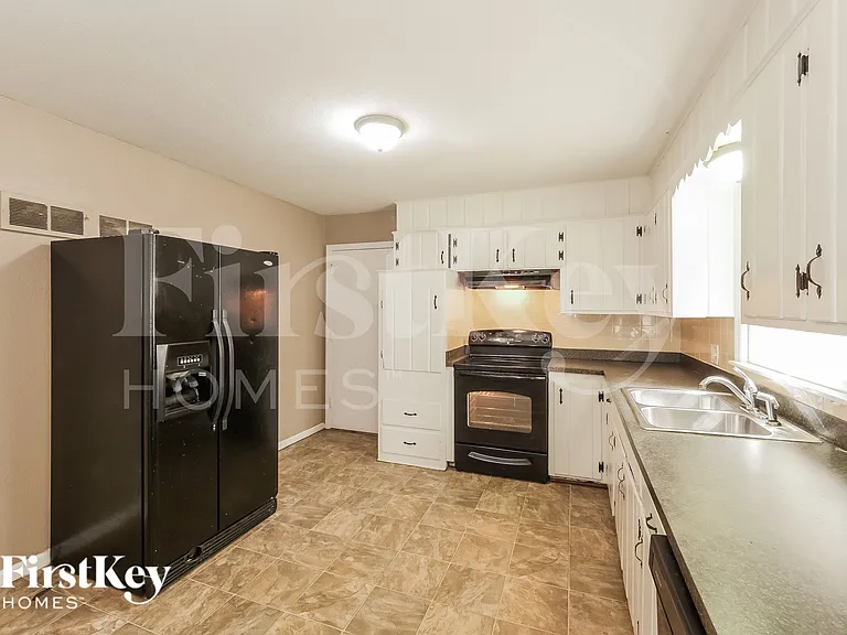 7607 Arlington Ave — Photo 6
