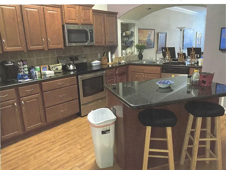 359 Stone Hill Dr — Photo 6