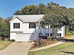 501 Stoney Creek Dr, Winder, GA 30680