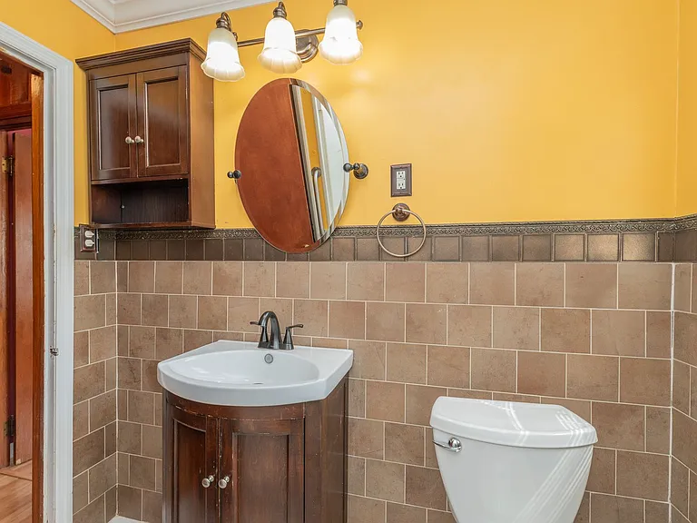 315 Georgia Ave — Photo 20