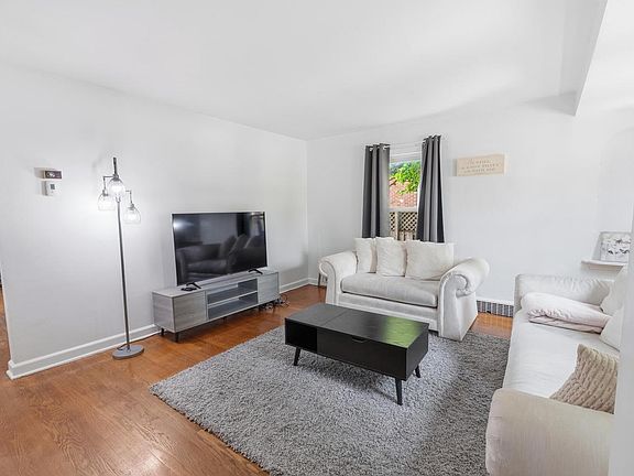 3rd image of 4324 N 15th STREET