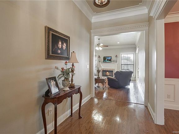 4th image of 1624 S Lexington Dr