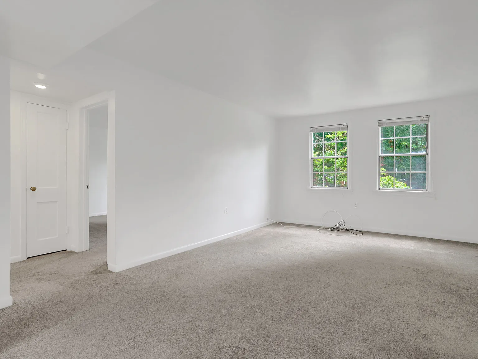 2 bed, 793 sqft, $1,999 — Photo 2