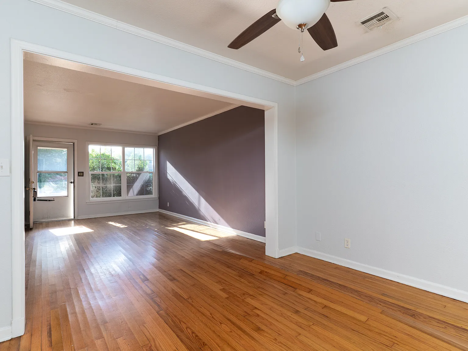 2 bed, 983 sqft, $1,350 — Photo 4