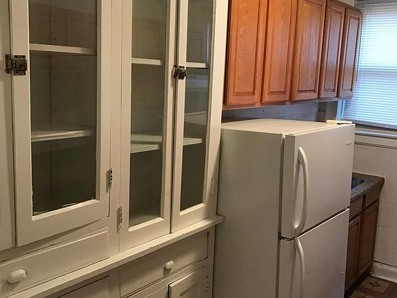 4th image of 324 Washington Blvd APT 2G