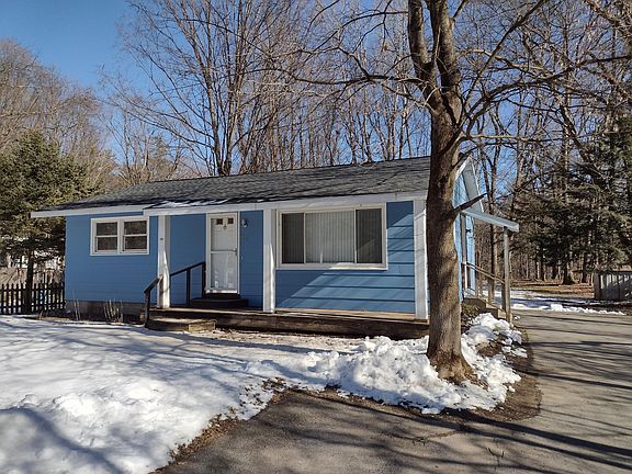 2nd image of 23 Carpenter Ln