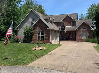 280 E Jingle Bell Ln #415, Santa Claus, IN 47579