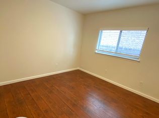 215 Rim Rock Dr, Leander, TX 78641