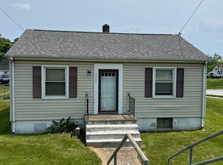2435 King St NE, Roanoke, VA 24012
