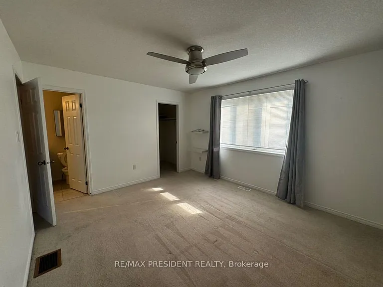 4 Avedisian St — Photo 14