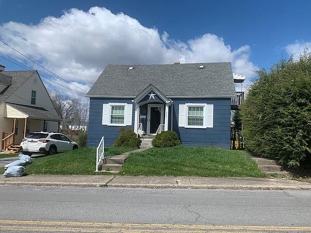 1st image of 203 Westwood Dr