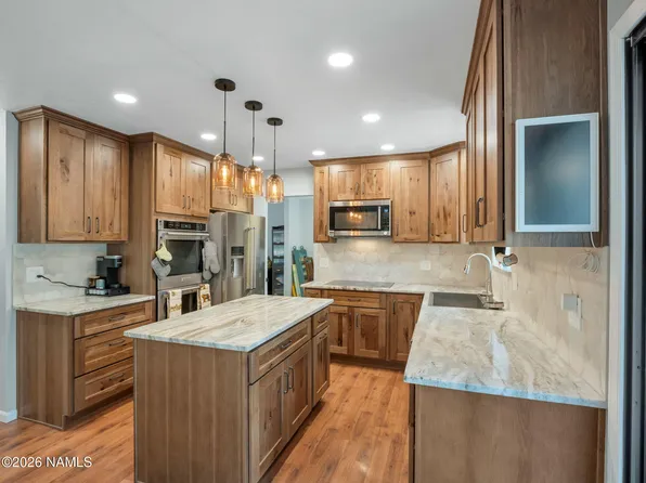 3330 S Moore Cir, Flagstaff, AZ 86005