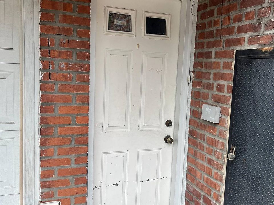 1st image of 20-50 47th St #1