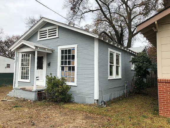 2nd image of 2906 Regent St