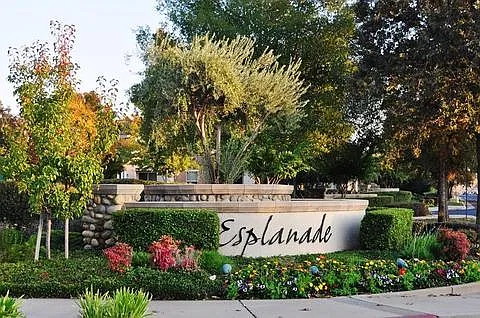 1607 Esplanade Cir photo 1