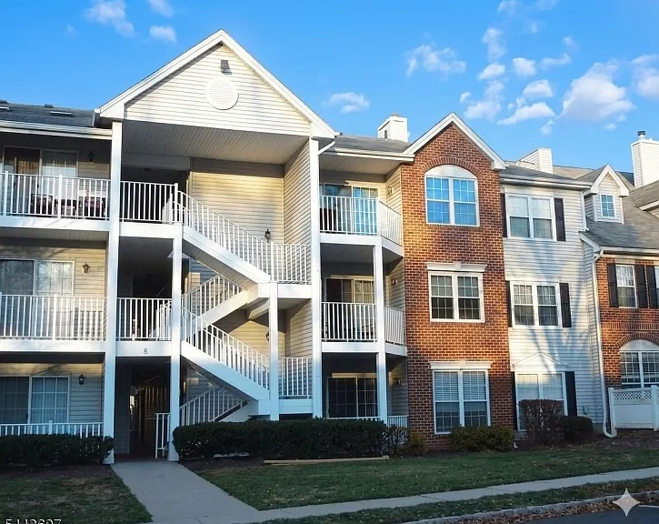 816 Breckenridge Dr — Photo 1