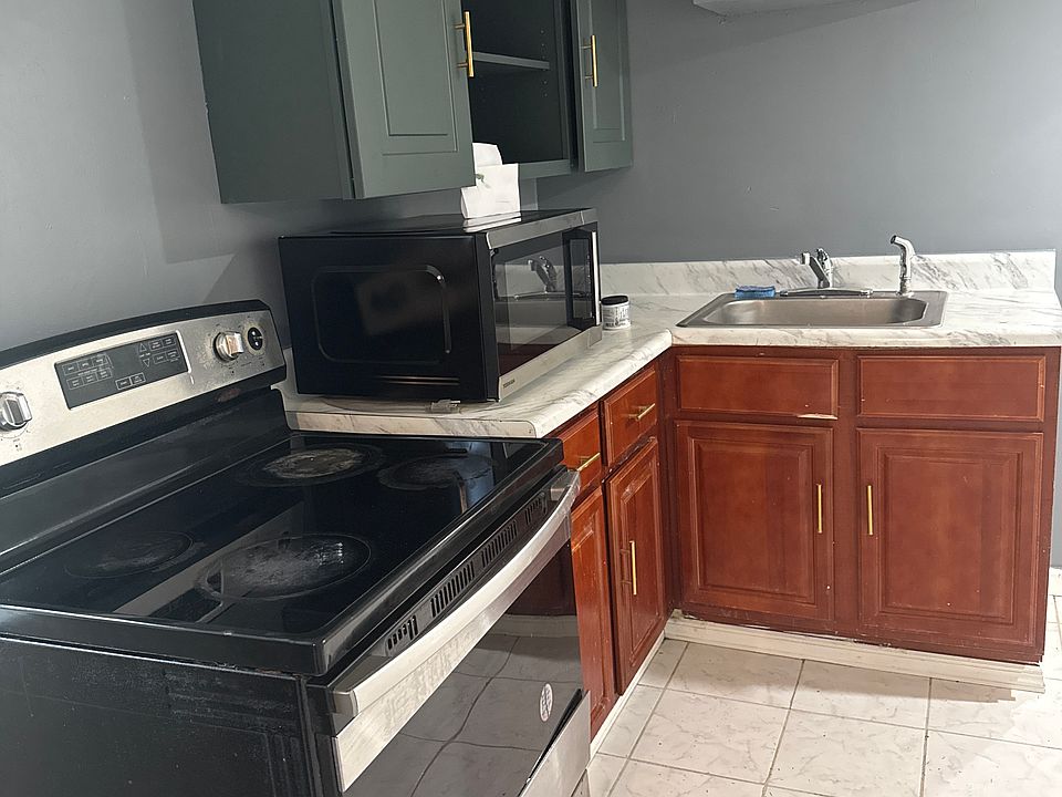 2nd image of 28-30 Durand Pl #Basement