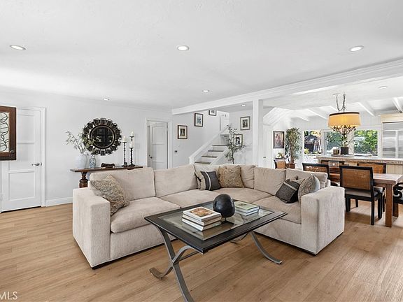 4th image of 540 De Anza Dr