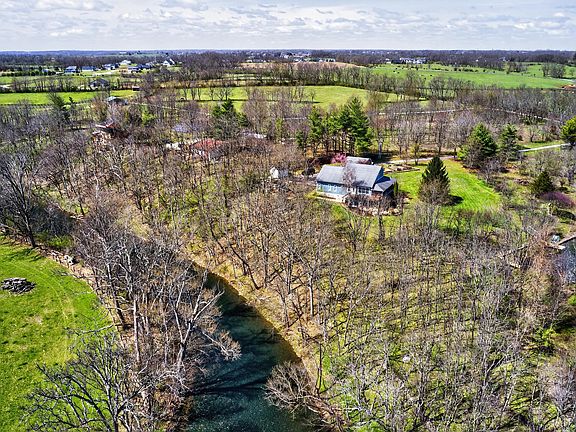 2nd image of 364 Muir Ln