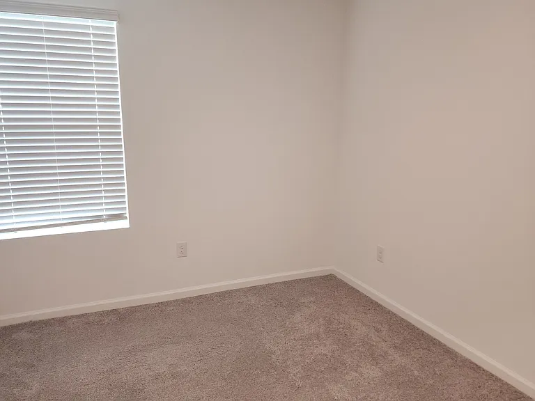 11805 Sylvia St — Photo 23