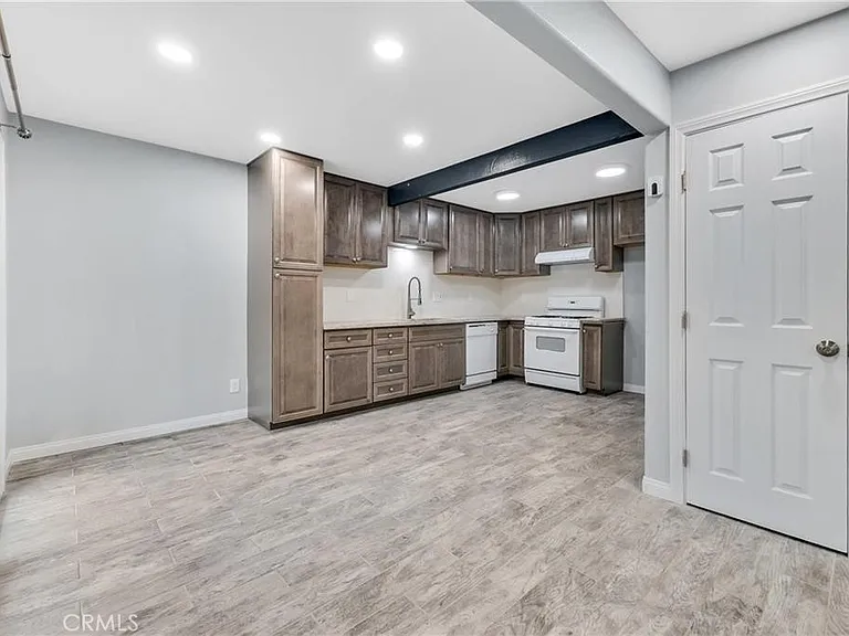 2644 Sycamore Dr — Photo 13