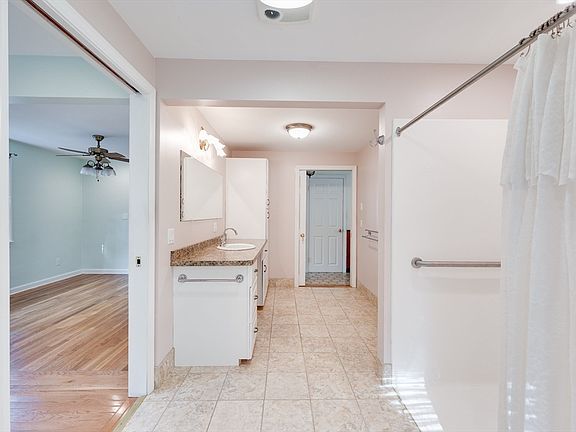 5th image of 57 Bither St