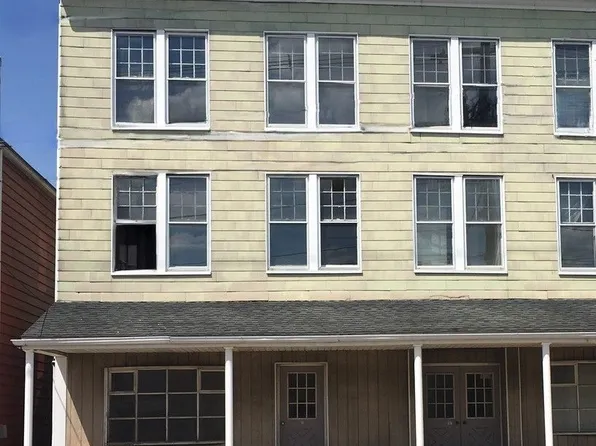 17 E Main St, Dallastown, PA