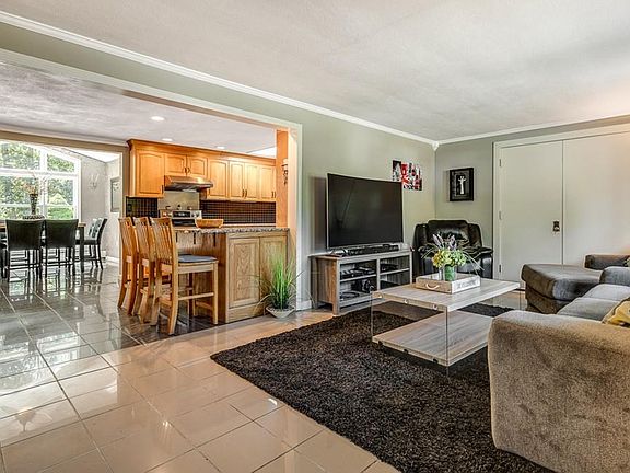 3rd image of 64 Catherine Dr