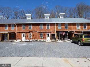 81 Petersburg Ln, Duncannon, PA 17020