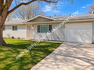 12 S Duncan Ave, Middleton, ID 83644