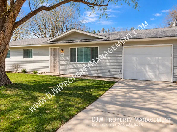 12 S Duncan Ave, Middleton, ID 83644