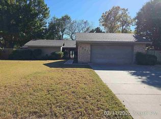 2527 NE Heritage Creek Dr, Lawton, OK 73507