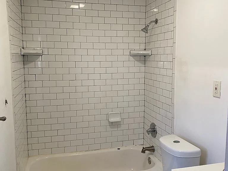 17644 Lahser Rd #1 — Photo 5