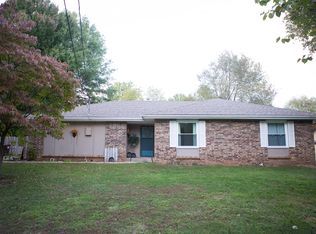 4923 E Poplar Ln, Springfield, MO 65809