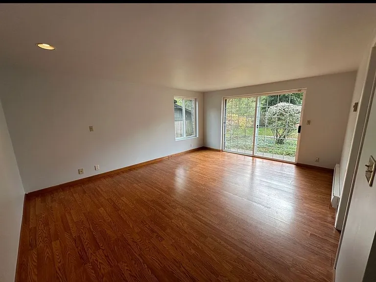 8256 43rd Ave NE — Photo 18