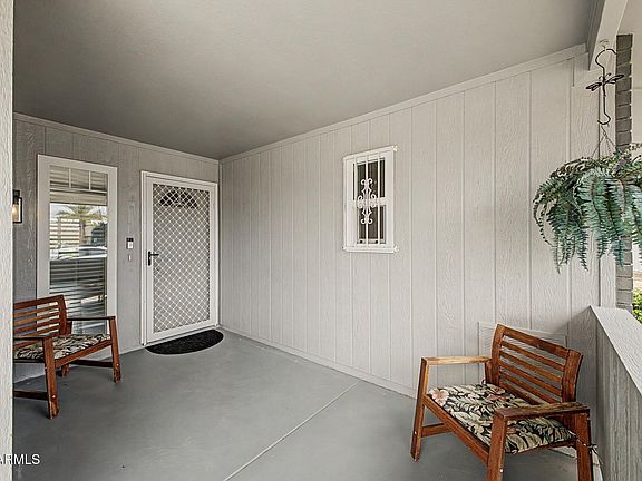 4th image of 20220 N 126TH Avenue