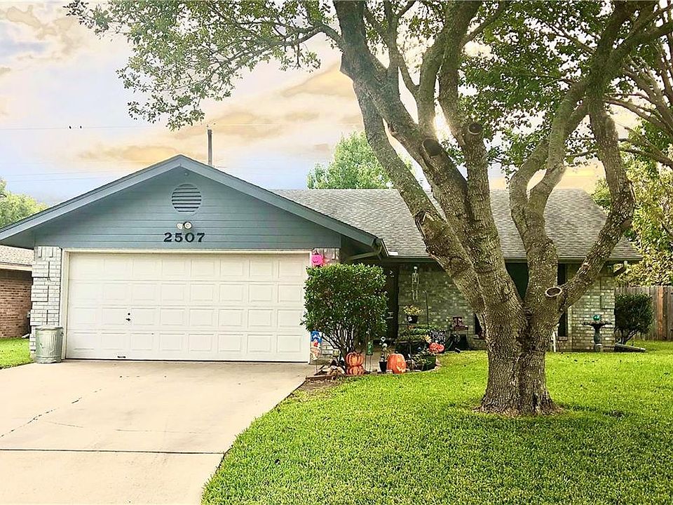 1st image of 2507 Cherrylawn Dr