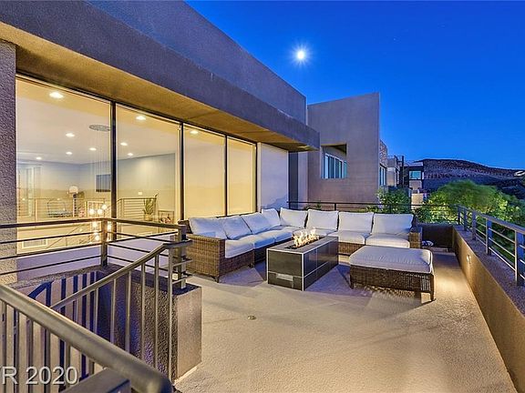 5th image of 853 Vegas View Dr