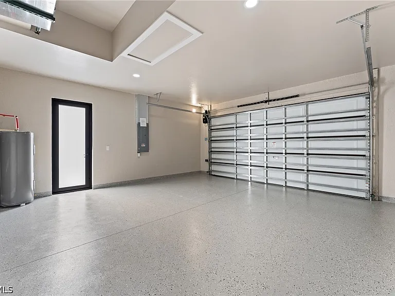 1024 Chauncey Ave — Photo 29
