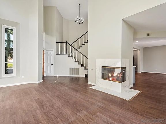 3rd image of 4954 Caminito Vista Lujo