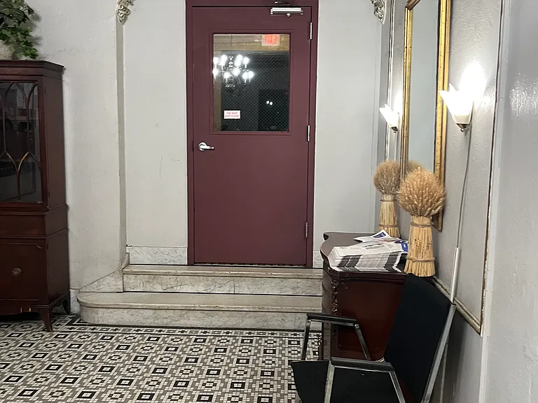 Sagamore Building — Photo 18