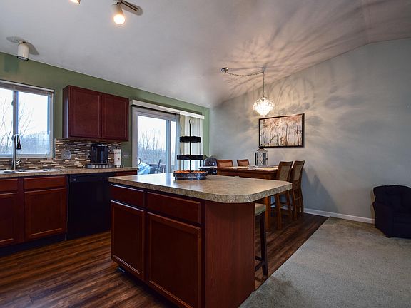 5th image of 345 Prairie Run Dr NE