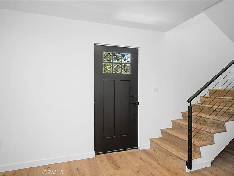 17805 Ludlow St — Photo 4