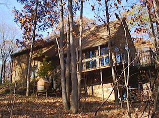 15500 N Fernwood Dr, Hallsville, MO 65255