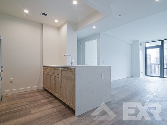 3rd image of 160 Clarkson Ave APT 2P