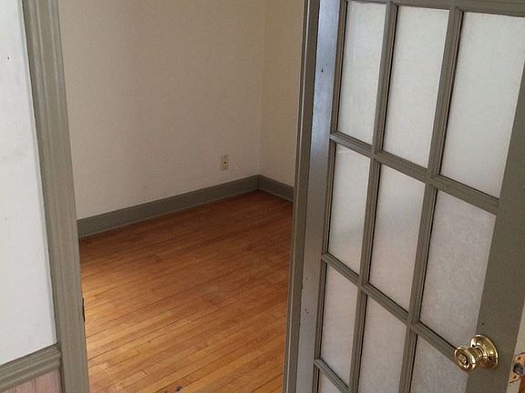 5th image of 2525A N Weil St